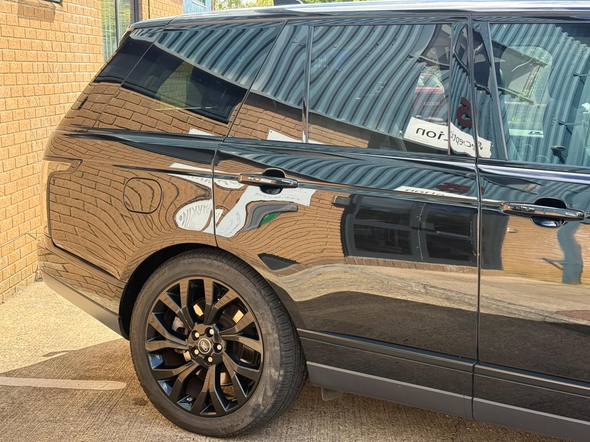 Land Rover Range Rover view 6