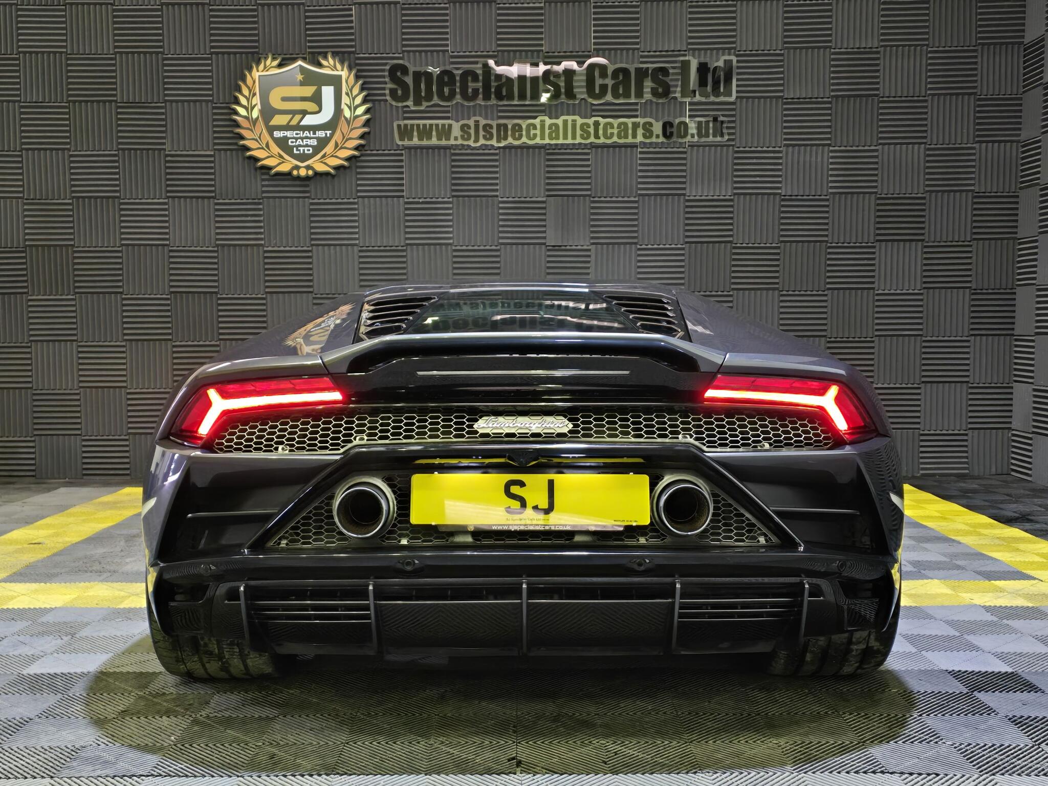 Lamborghini Huracan view 4