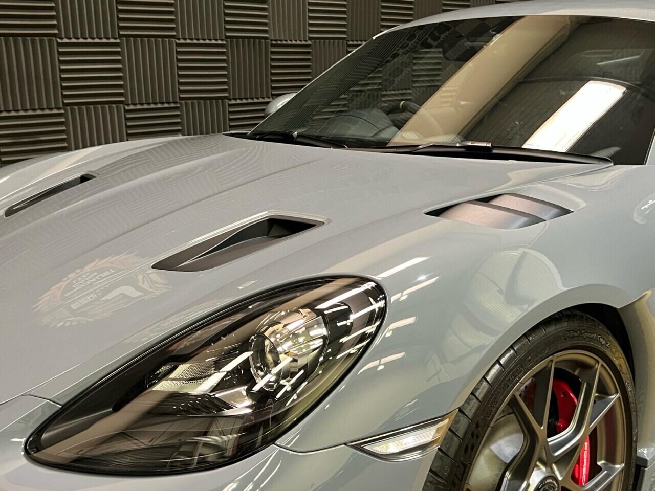 Porsche 718 Cayman view 33