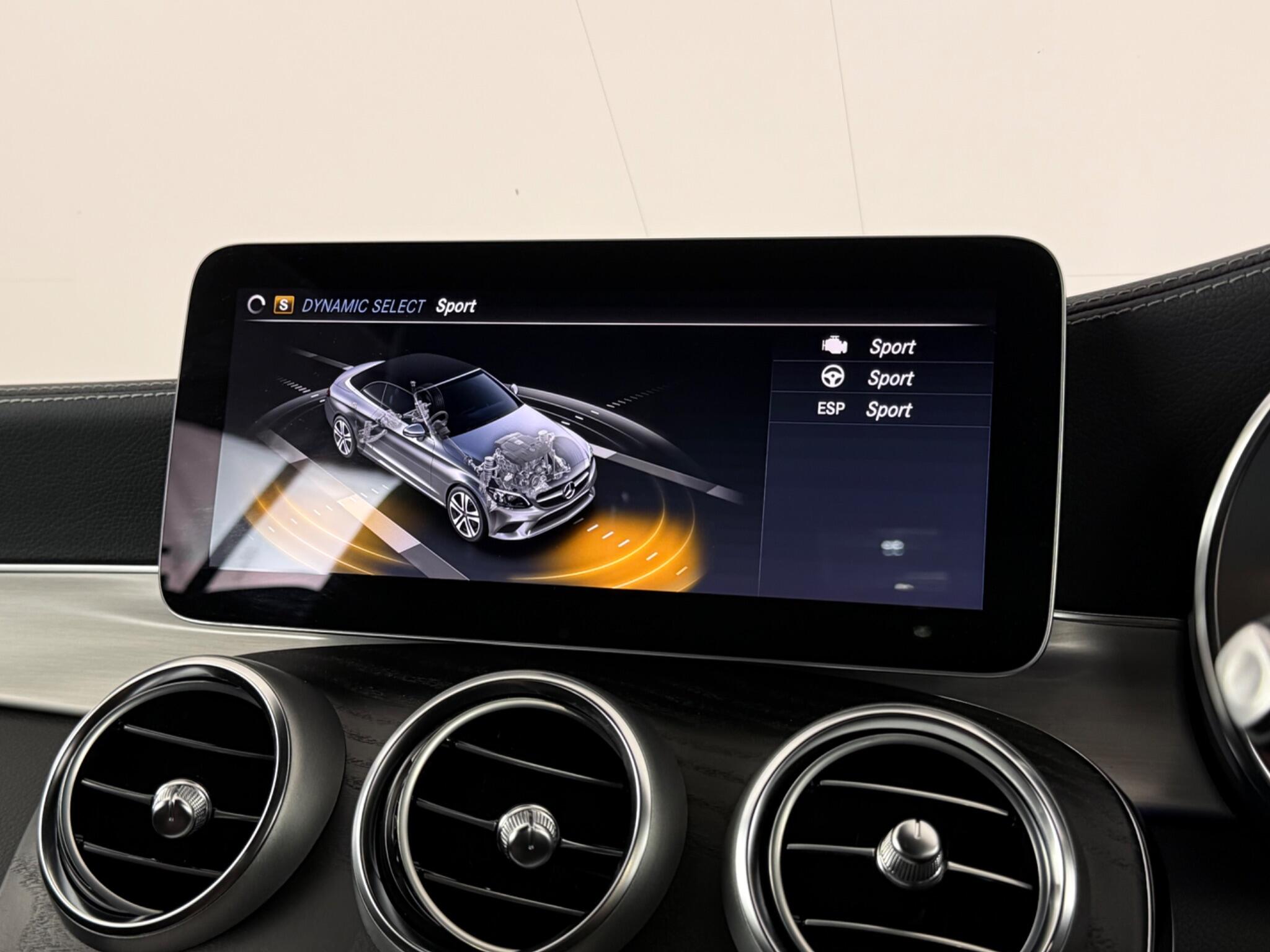 Mercedes-Benz C-Class view 29