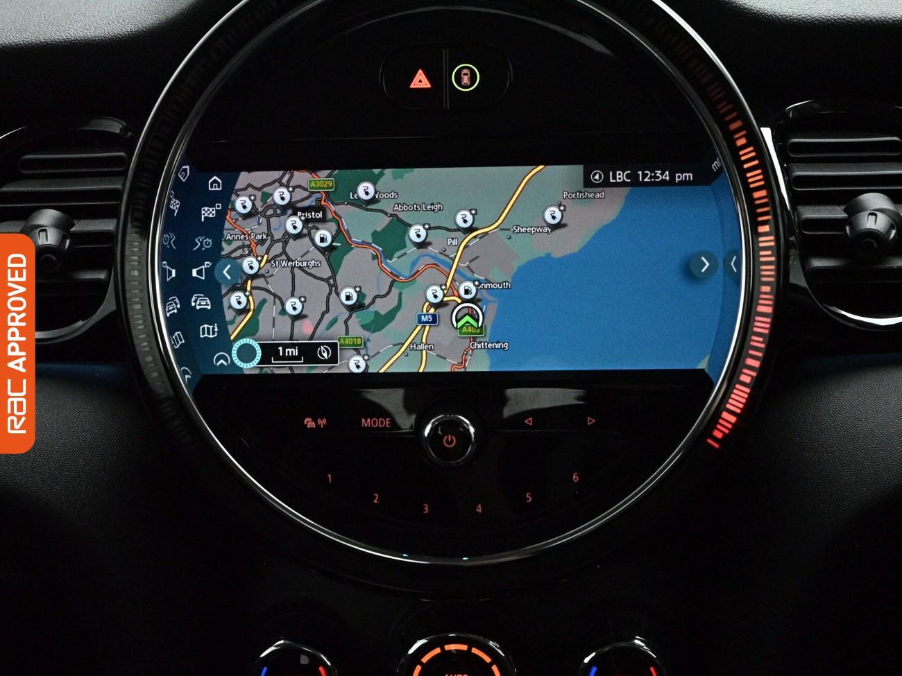Mini Hatch view 3