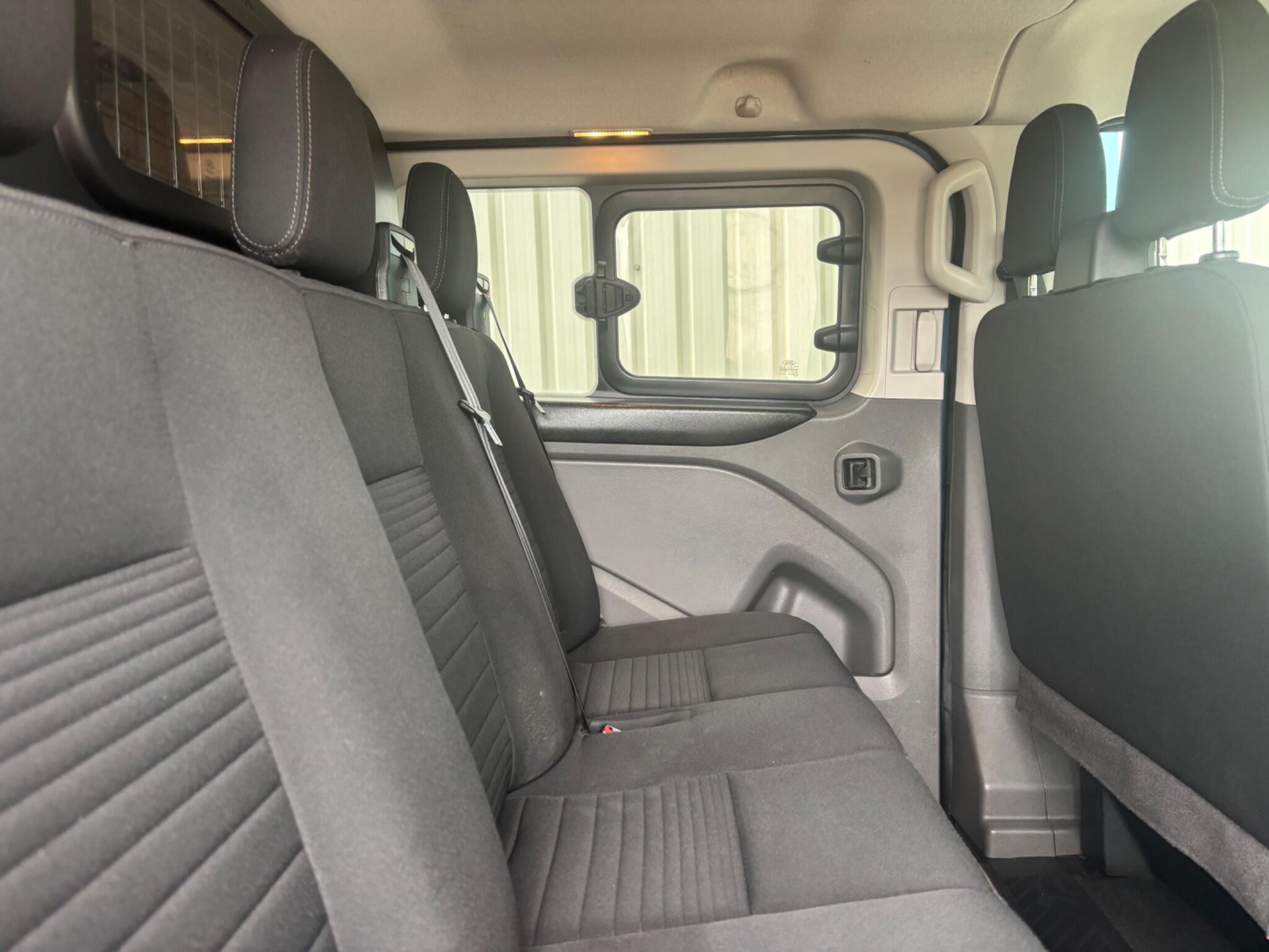 Ford Transit Custom view 49