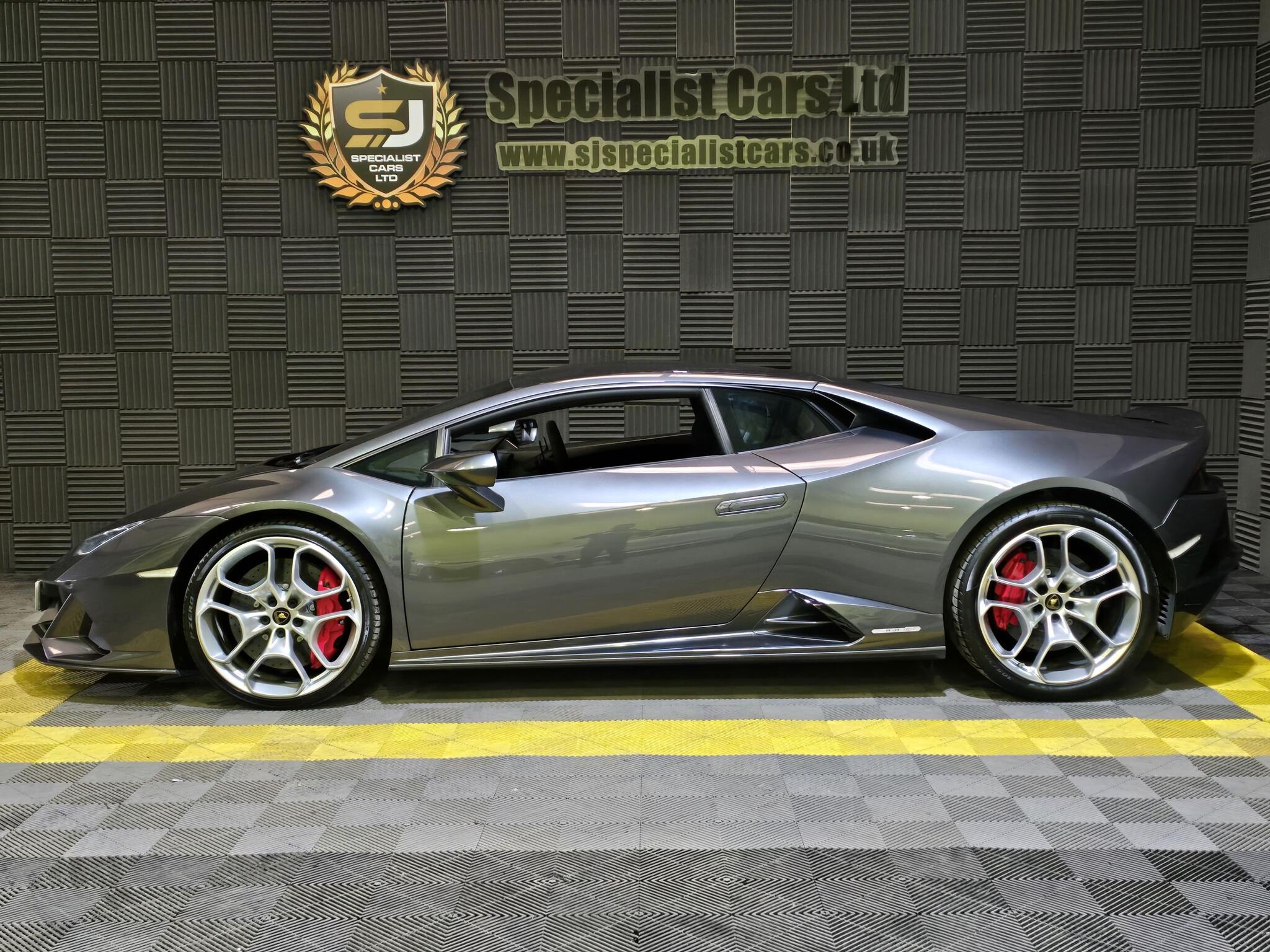 Lamborghini Huracan view 2