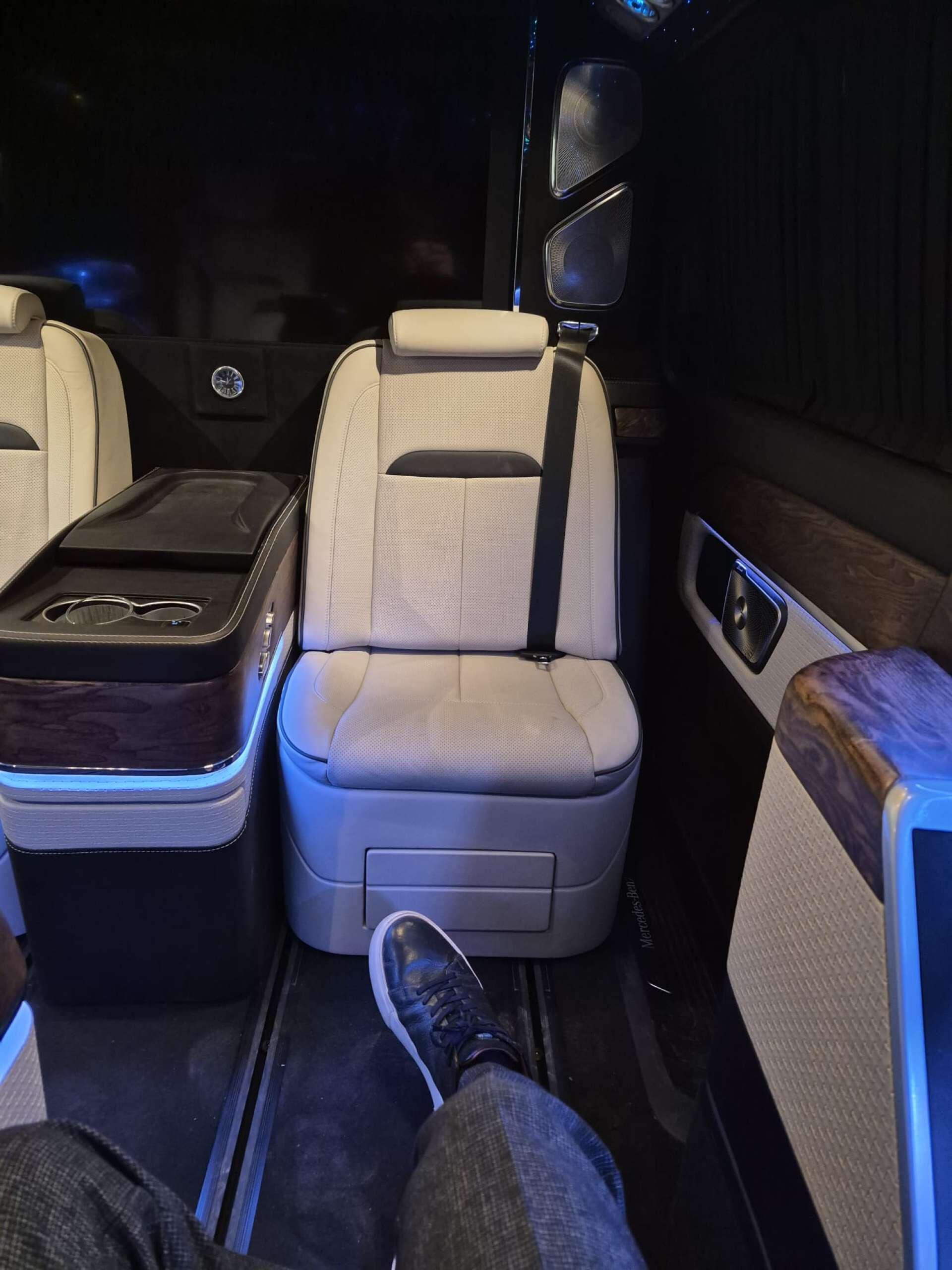 Mercedes-Benz Vito view 20