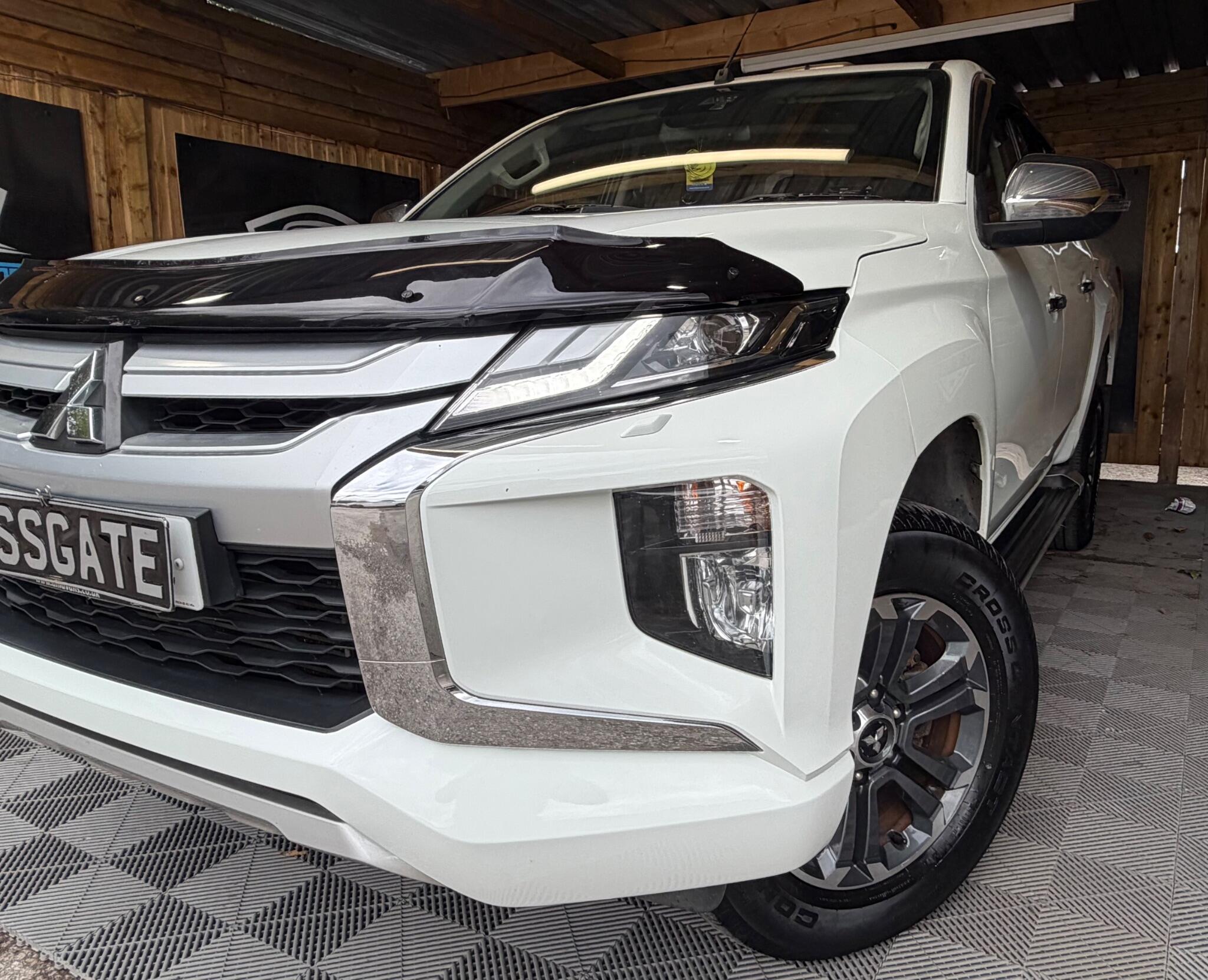 Mitsubishi L200 view 7