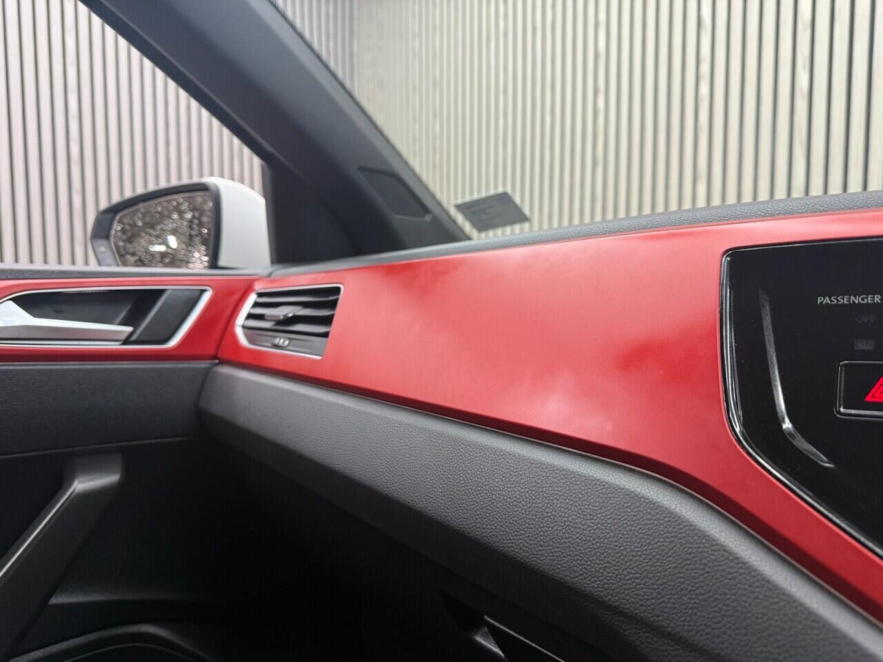 Volkswagen Polo view 22