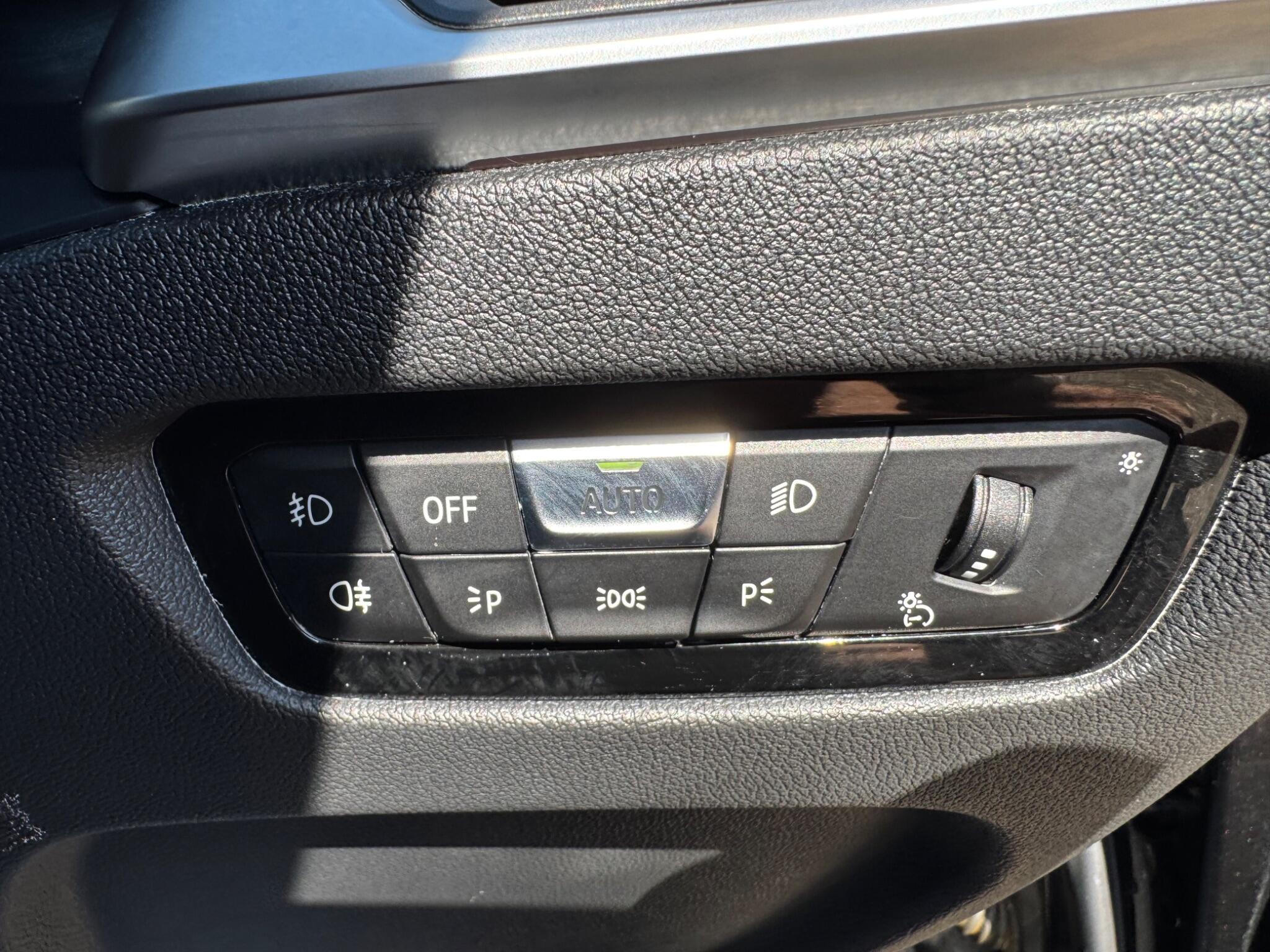 BMW 3 Series view 26