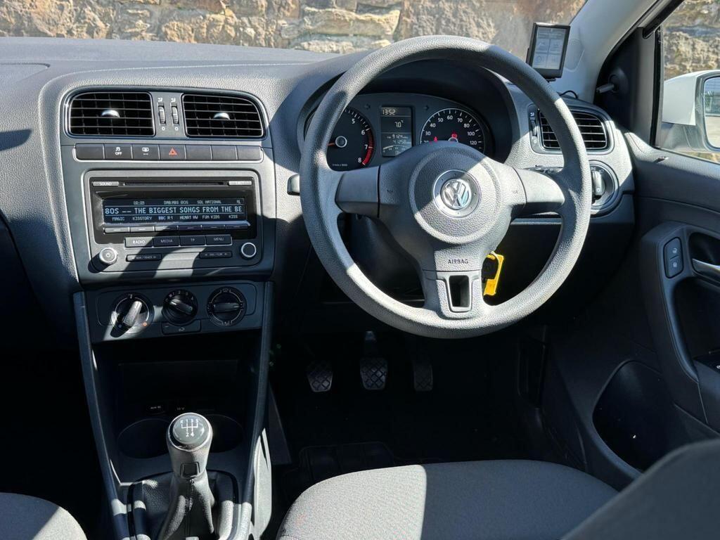 Volkswagen Polo view 23