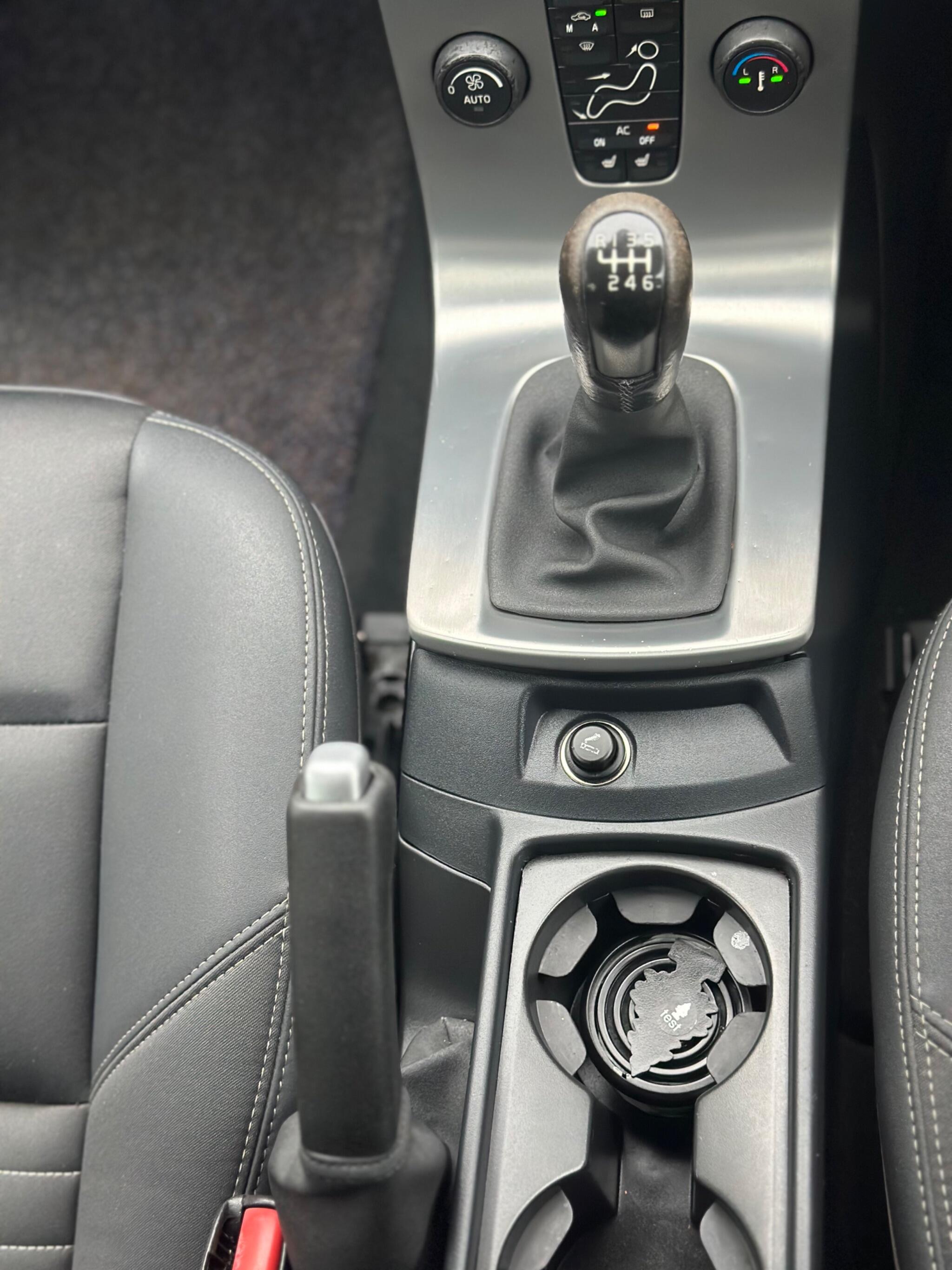 Volvo V50 view 45