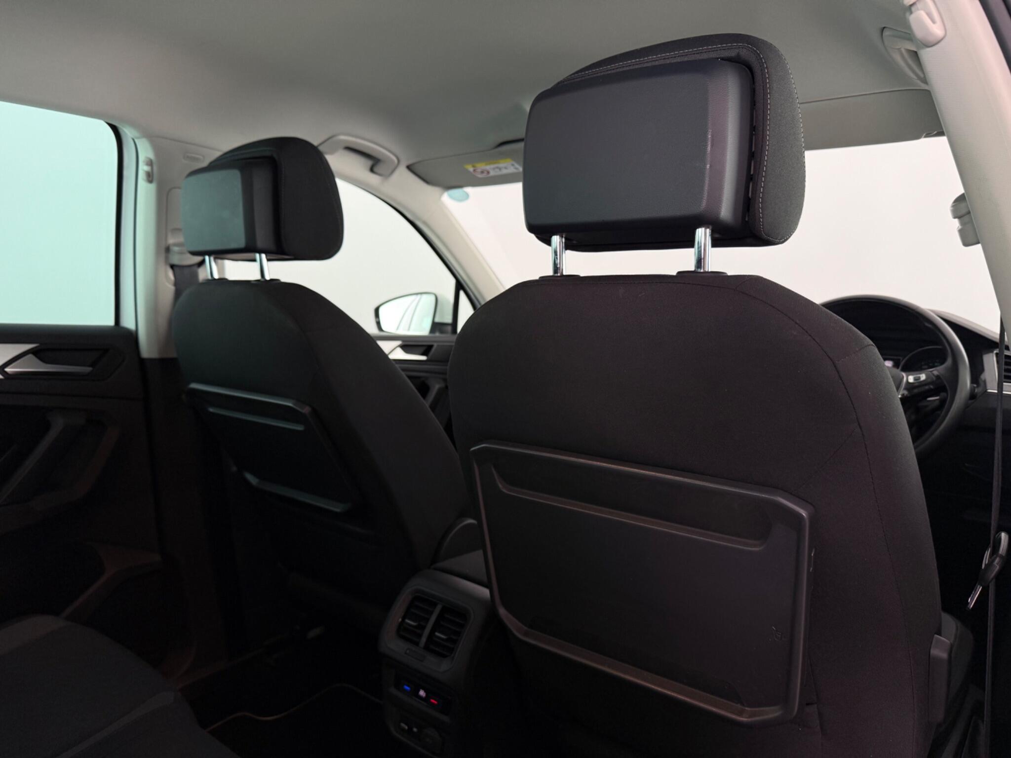 Volkswagen Tiguan view 31