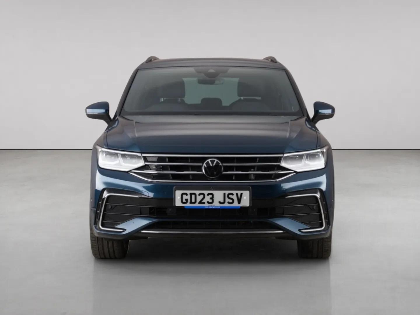Volkswagen Tiguan view 5