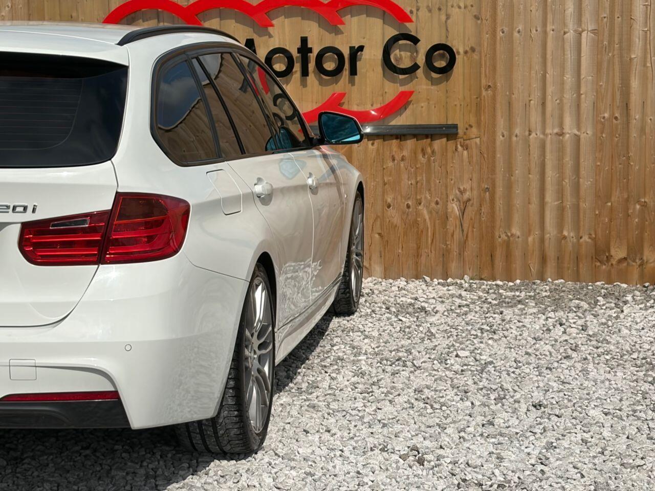 BMW 3 Series view 12