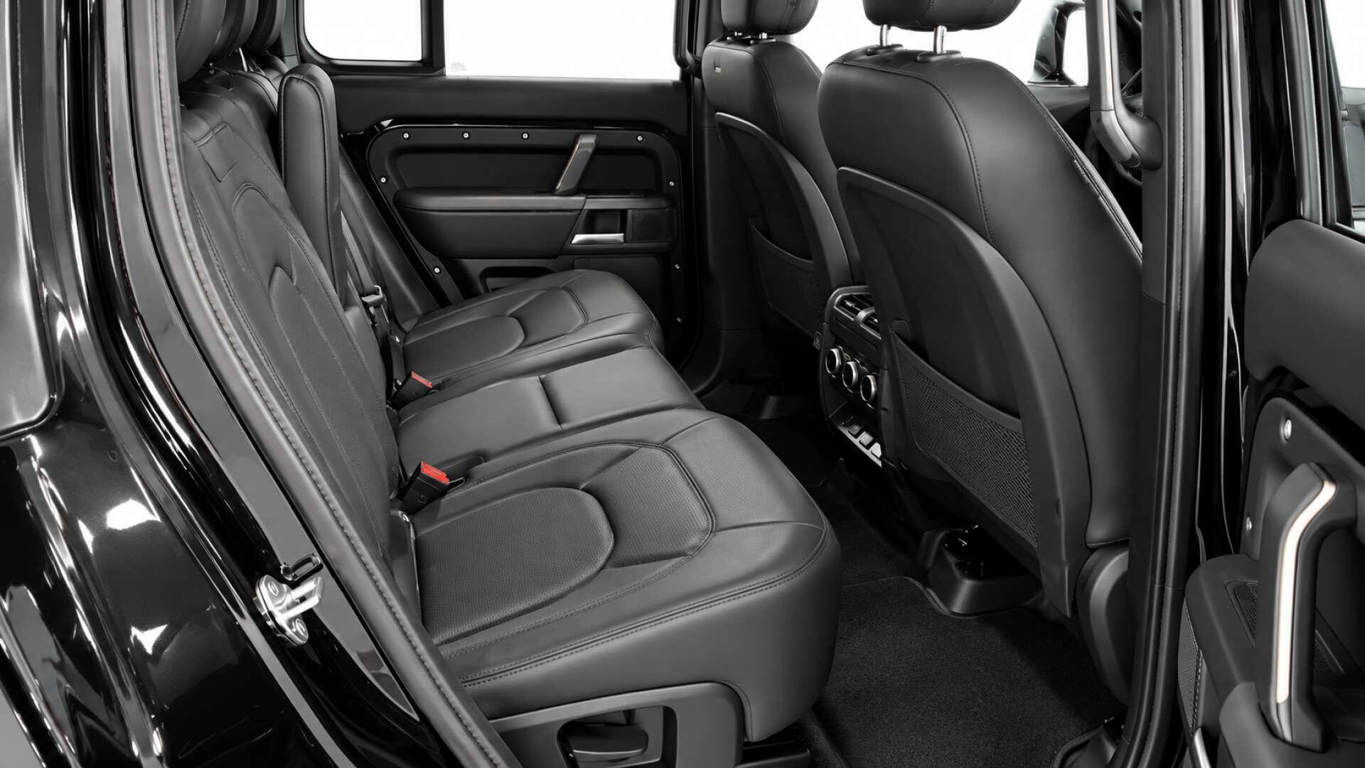 Land Rover Defender view 5