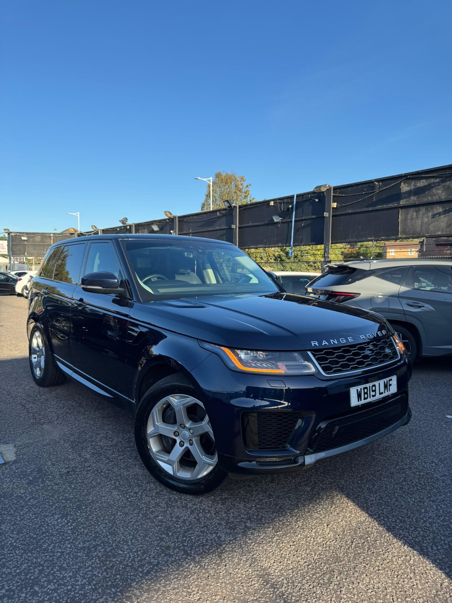 Land Rover Range Rover Sport view 30