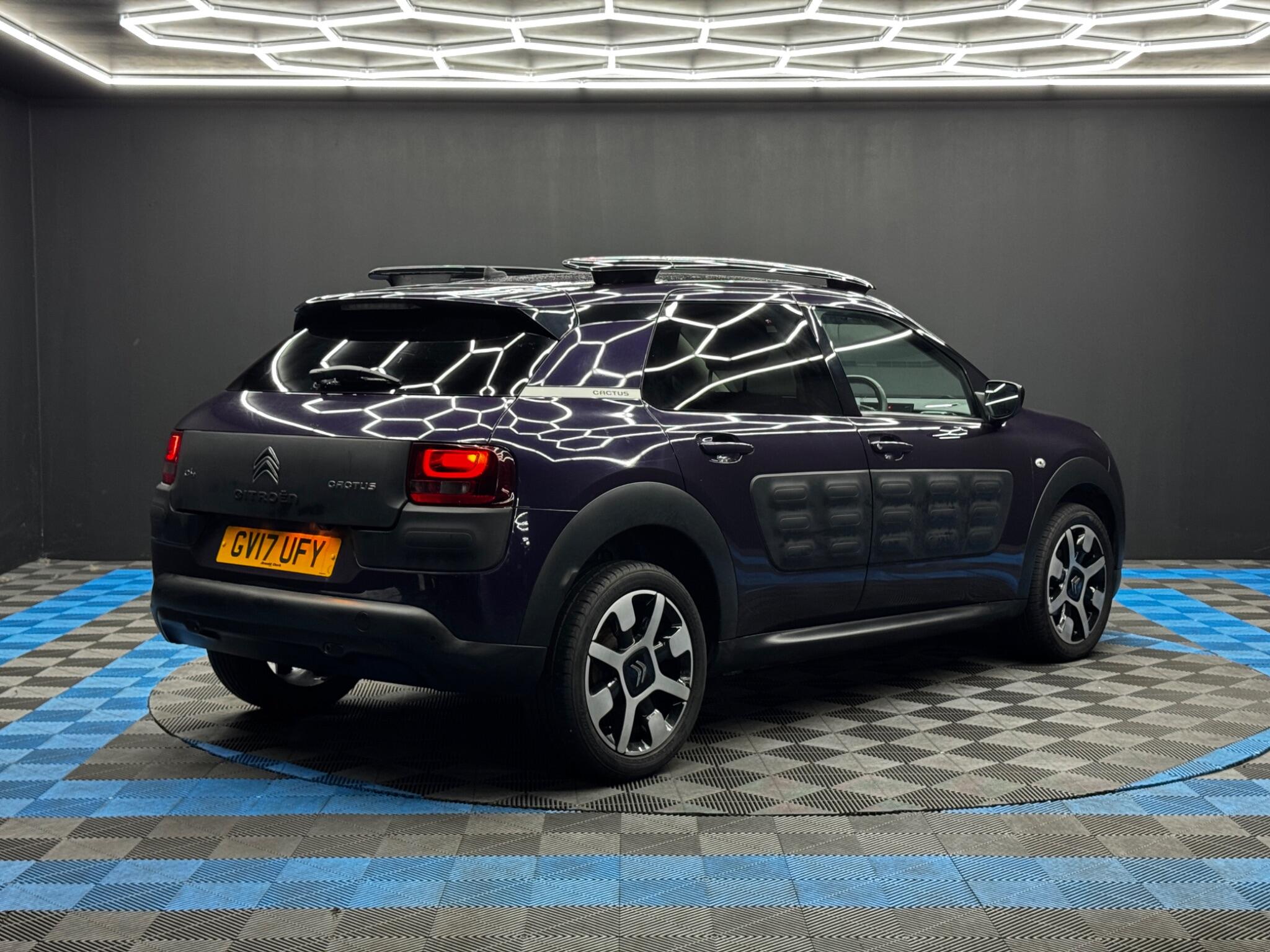 Citroen C4 Cactus view 5
