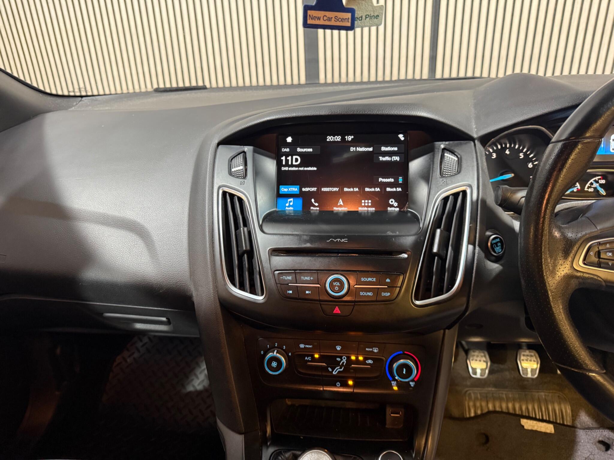 2018 Ford Focus 1.0T EcoBoost ST-Line Euro 6 (s/s) 5dr • 87,000 miles image 30