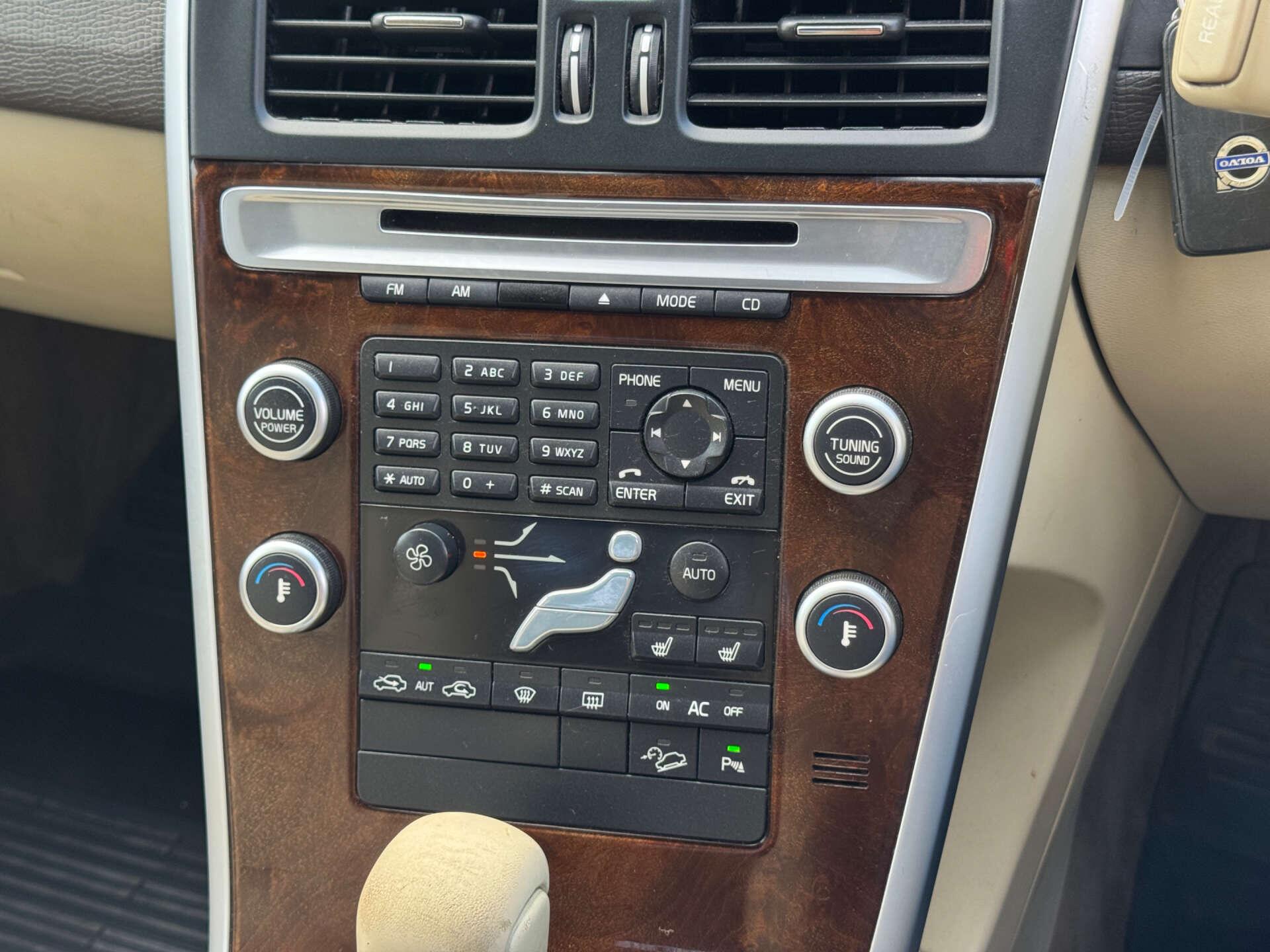 Volvo XC60 view 23