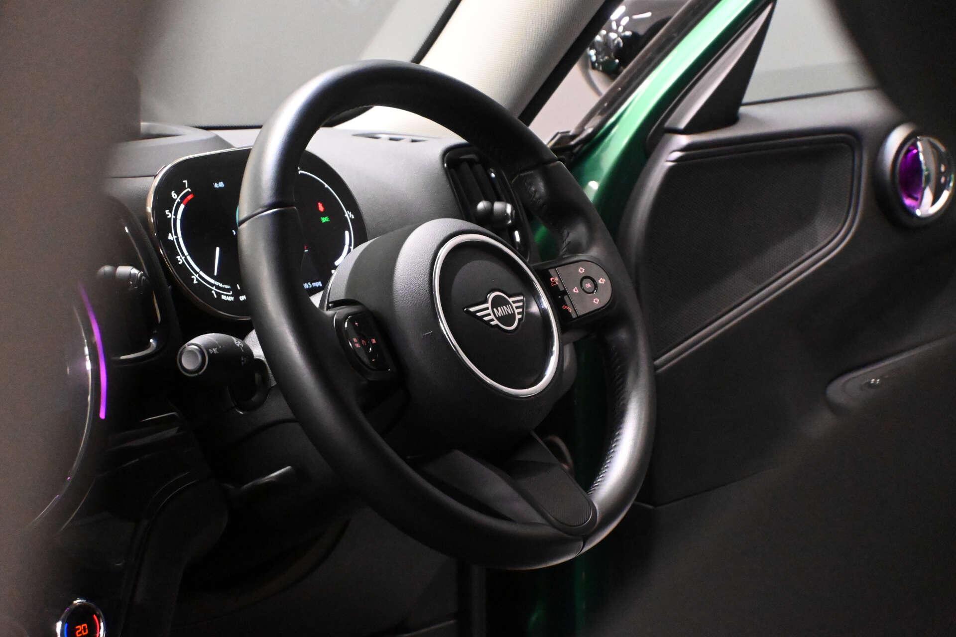 Mini Countryman view 4