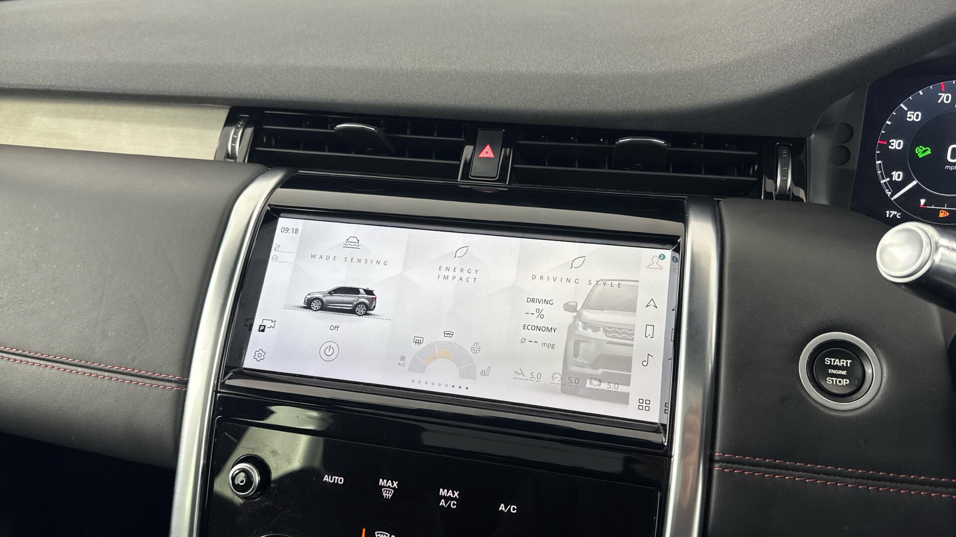 Land Rover Discovery Sport view 34