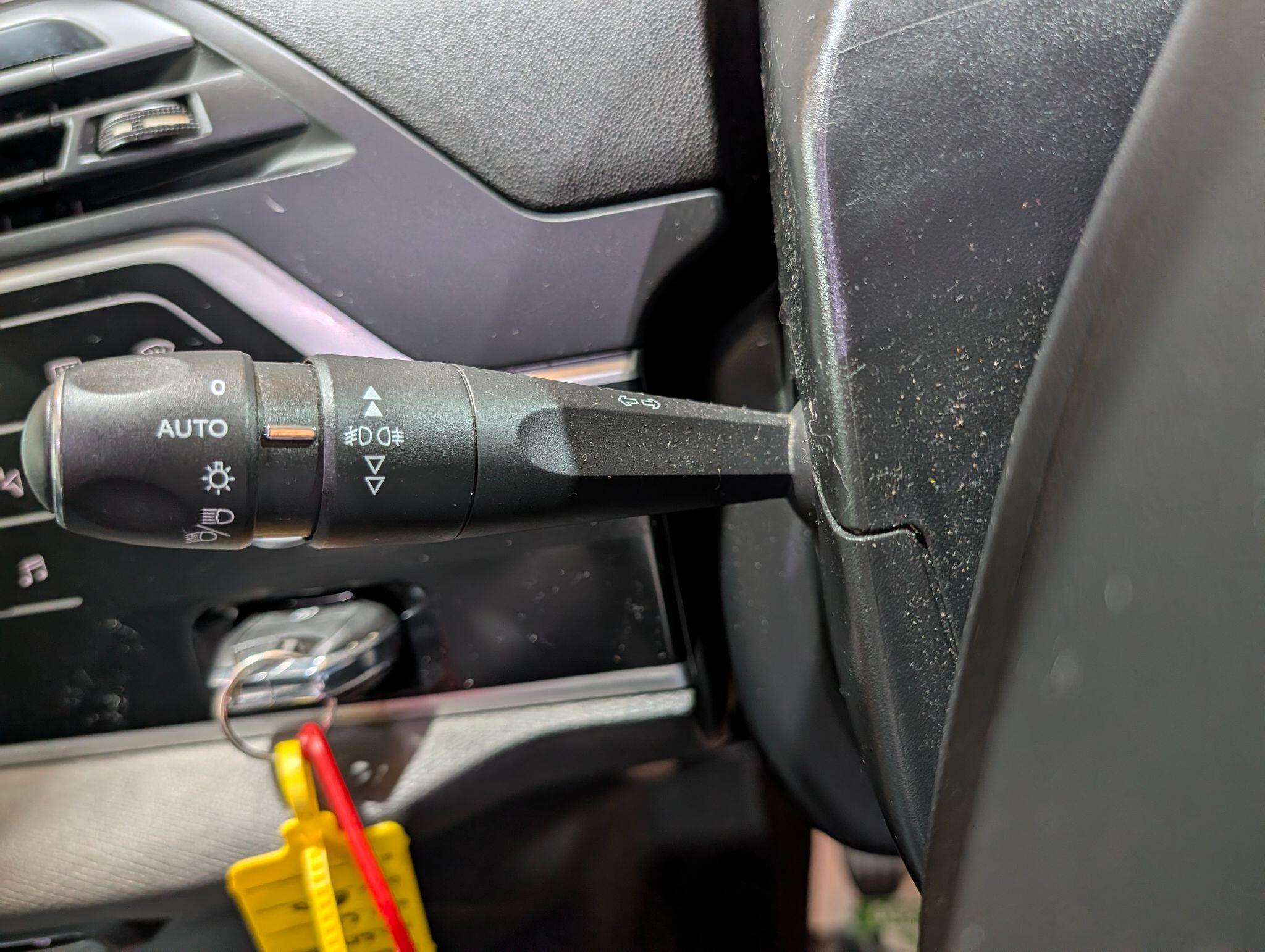 Citroen Grand C4 Picasso view 29