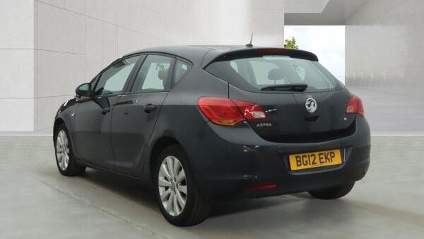 Vauxhall Astra view 3