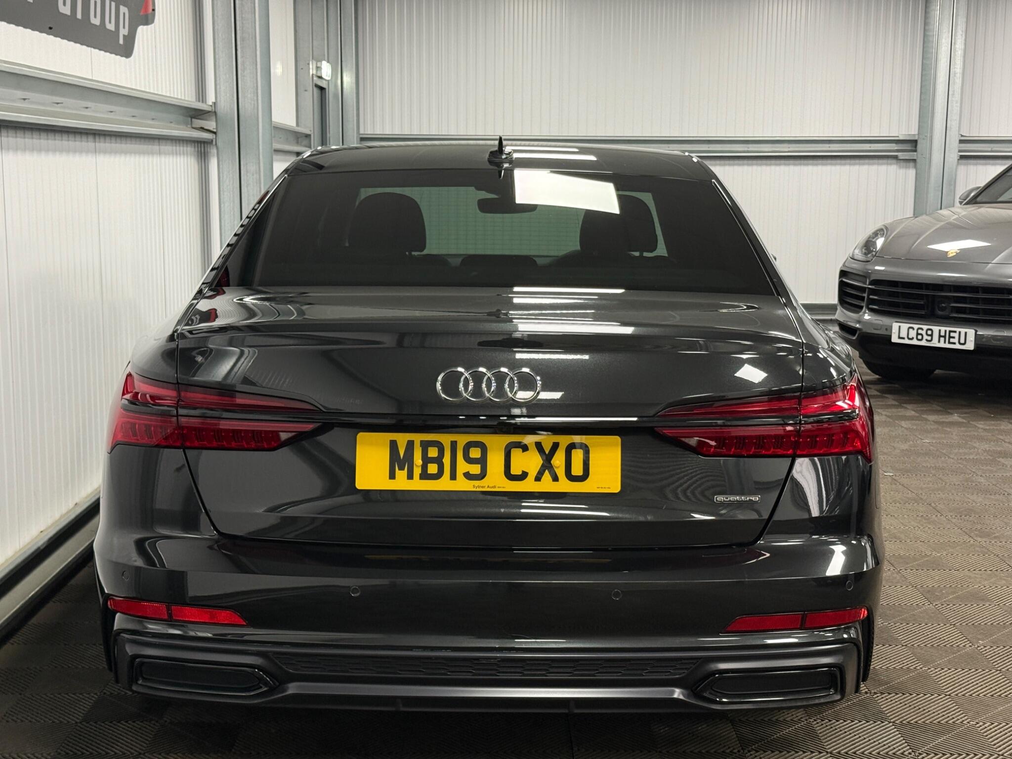 Audi A6 view 9