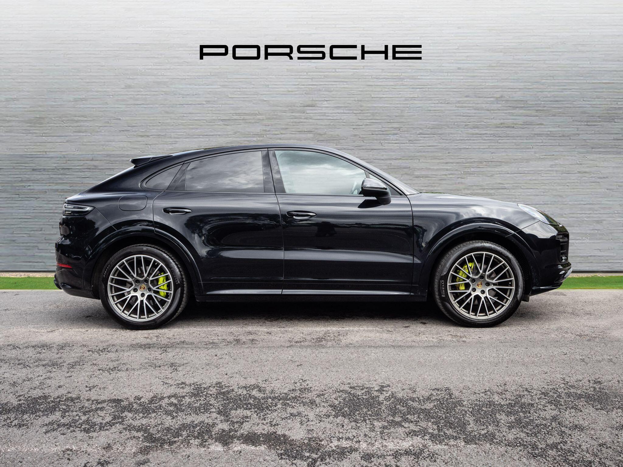 Porsche Cayenne view 7