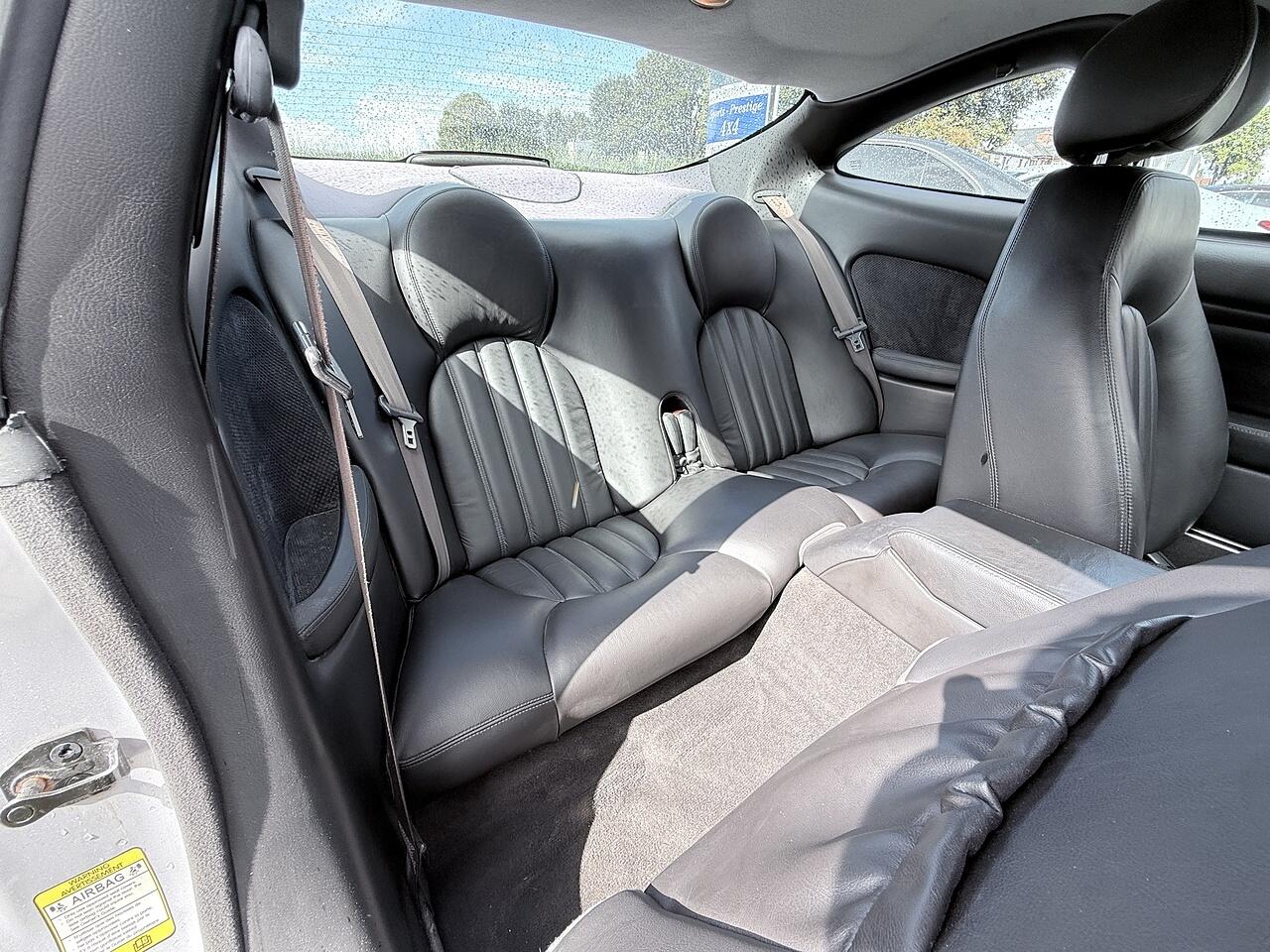 Jaguar XK8 view 24