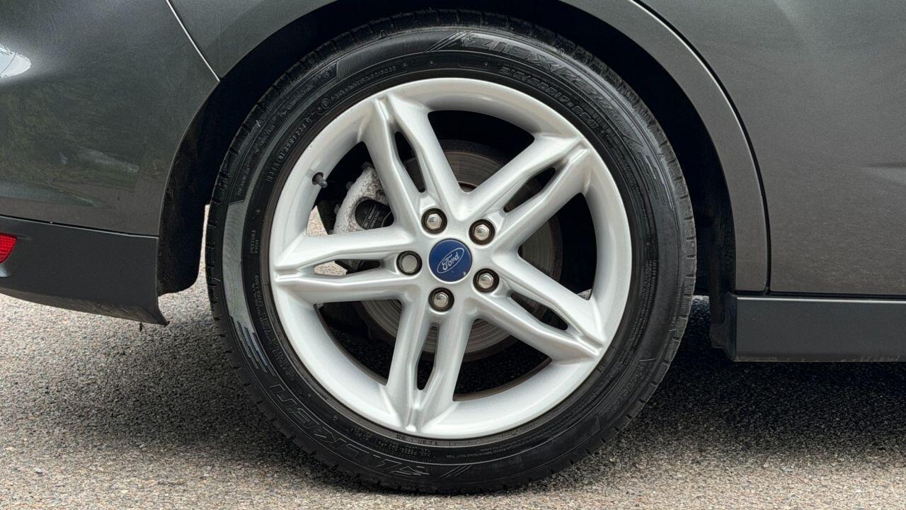 Ford C-Max view 39