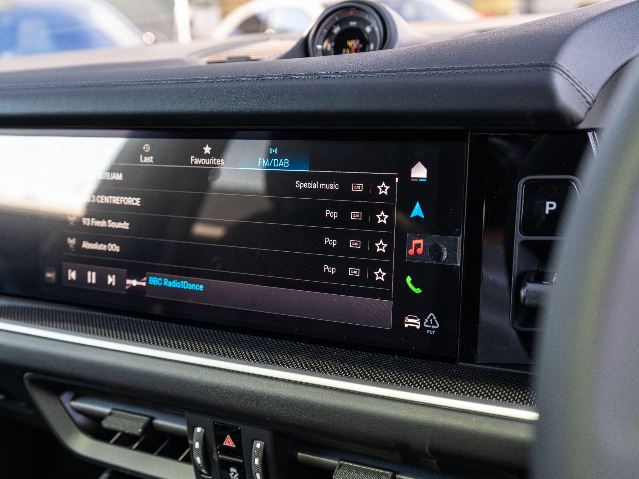 Porsche Cayenne view 50