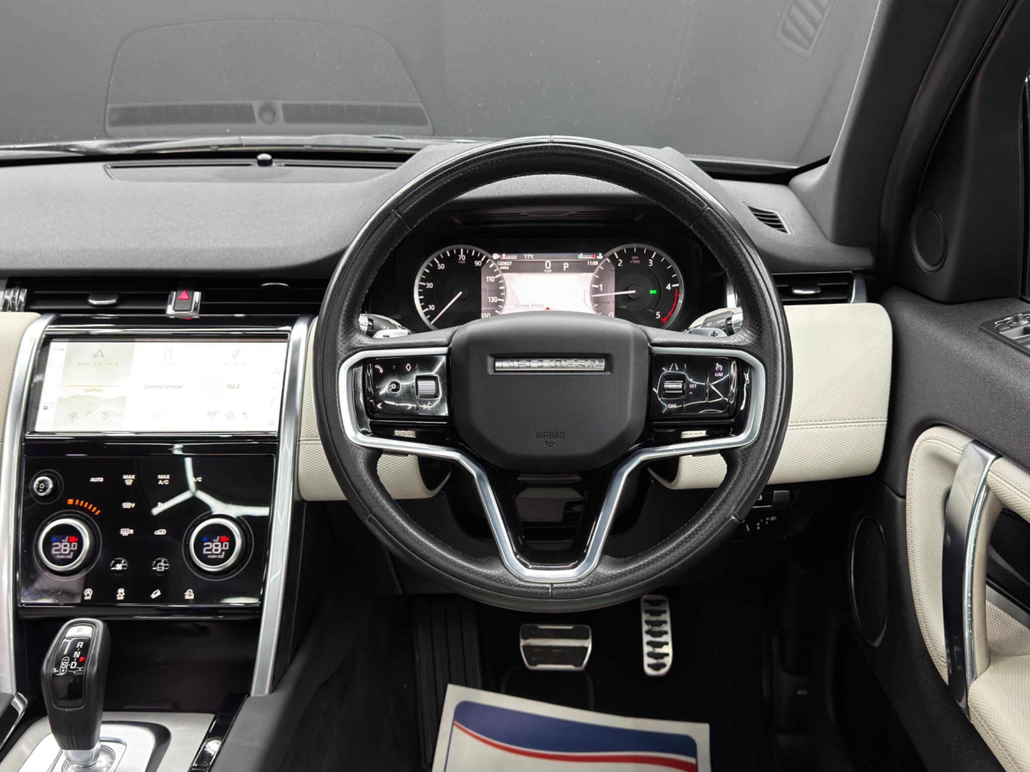 Land Rover Discovery Sport view 19