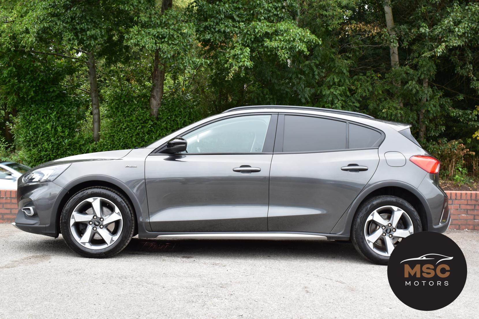 Ford Focus view 10