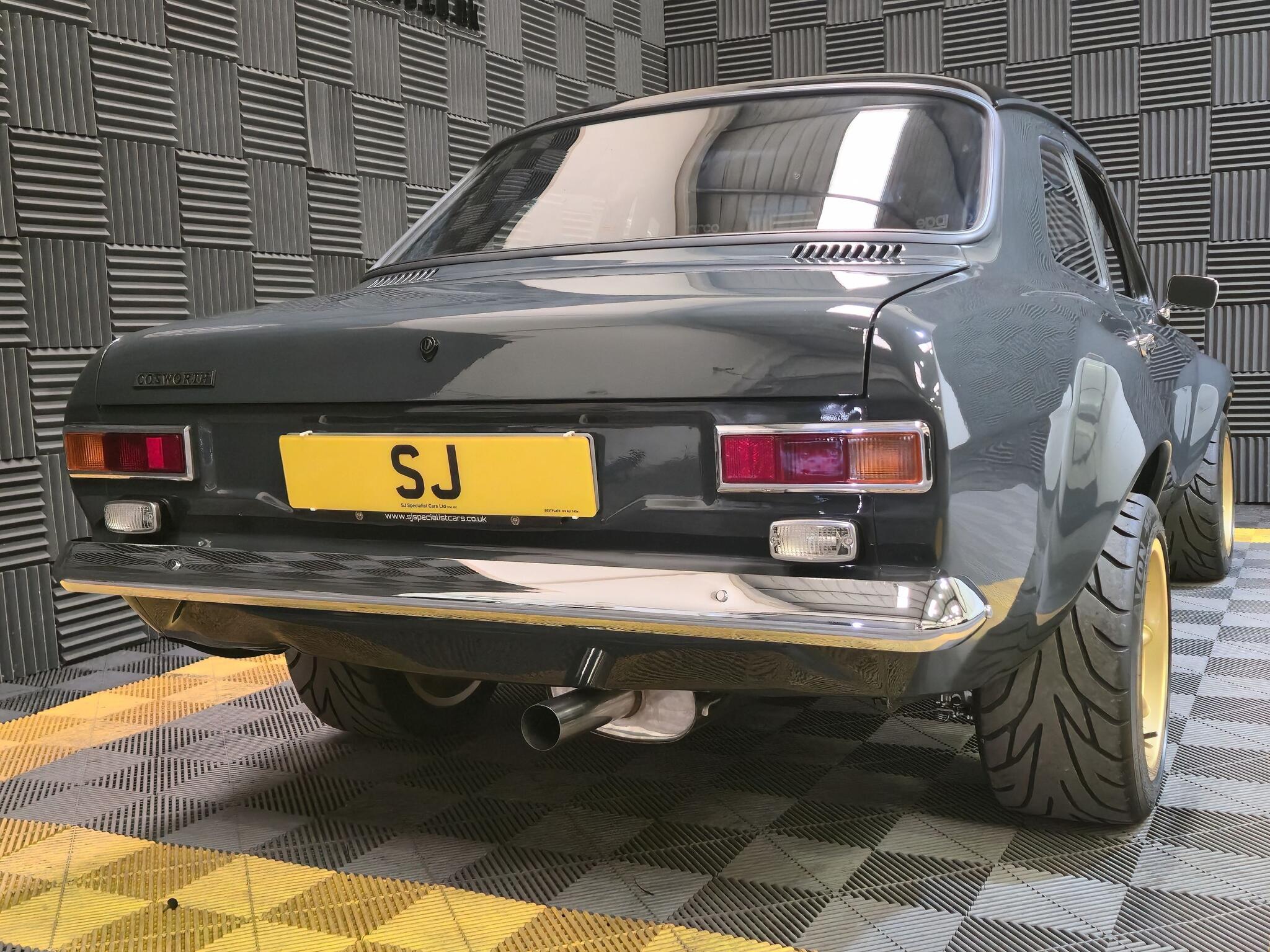 Ford Escort view 36
