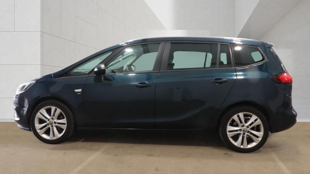 Vauxhall Zafira Tourer view 6