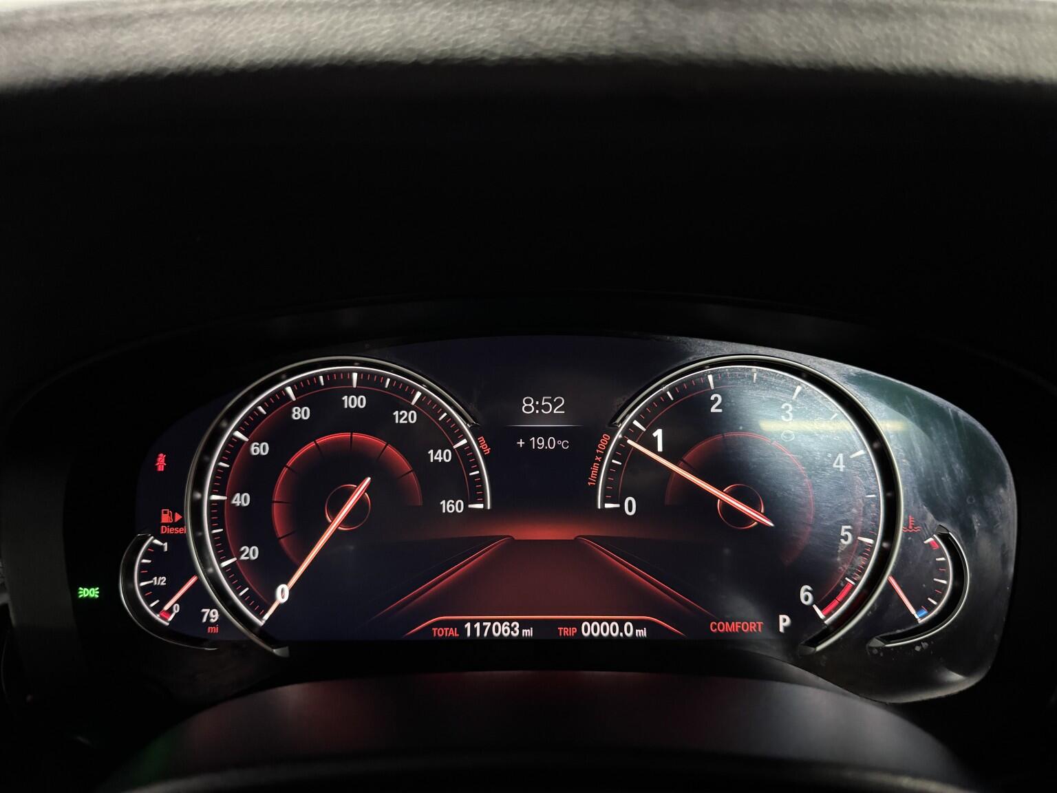 BMW 5 Series view 31