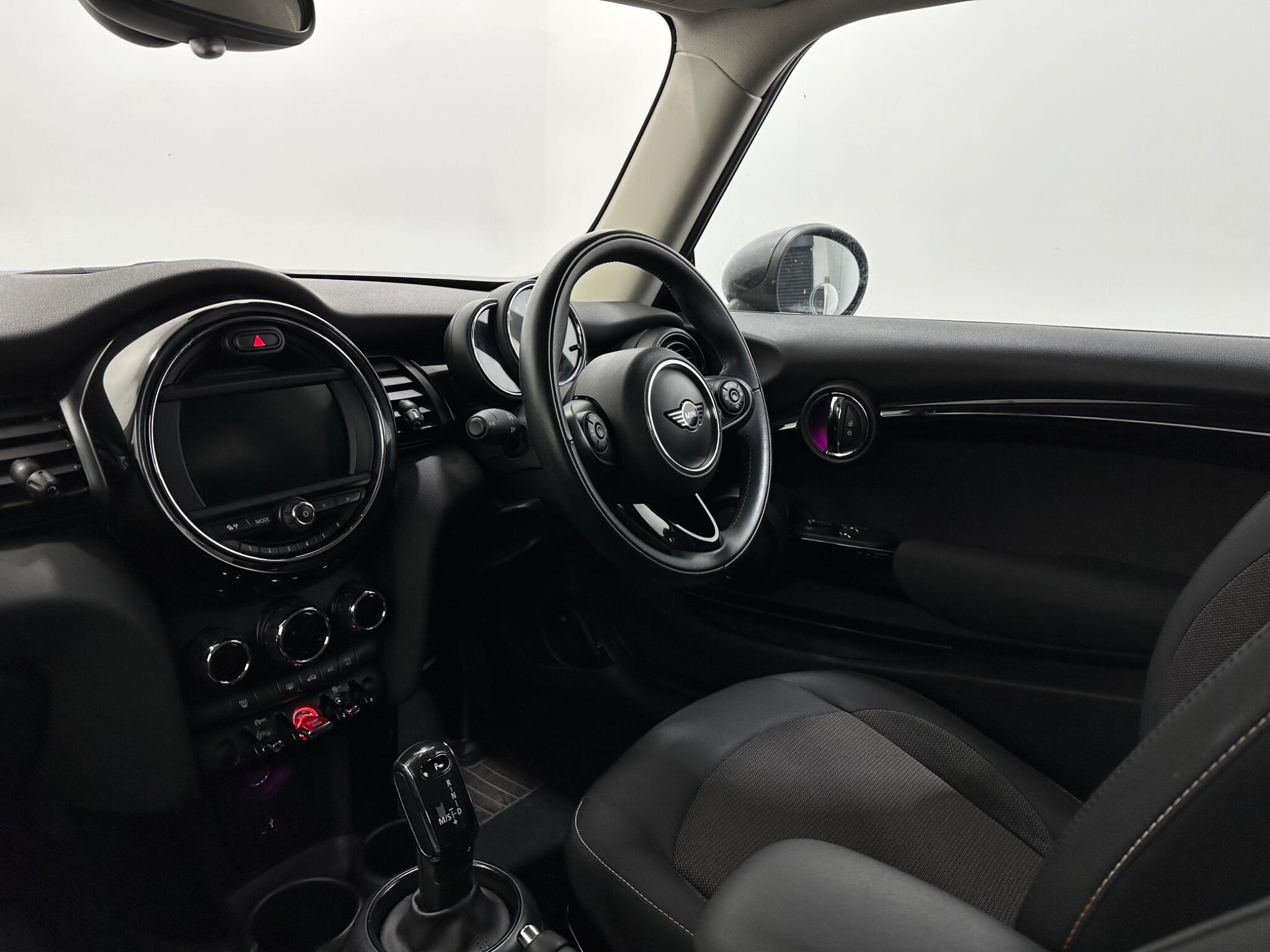 Mini Cooper view 30