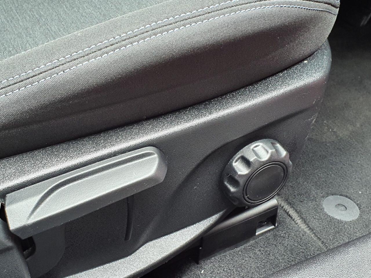 Ford Focus view 31