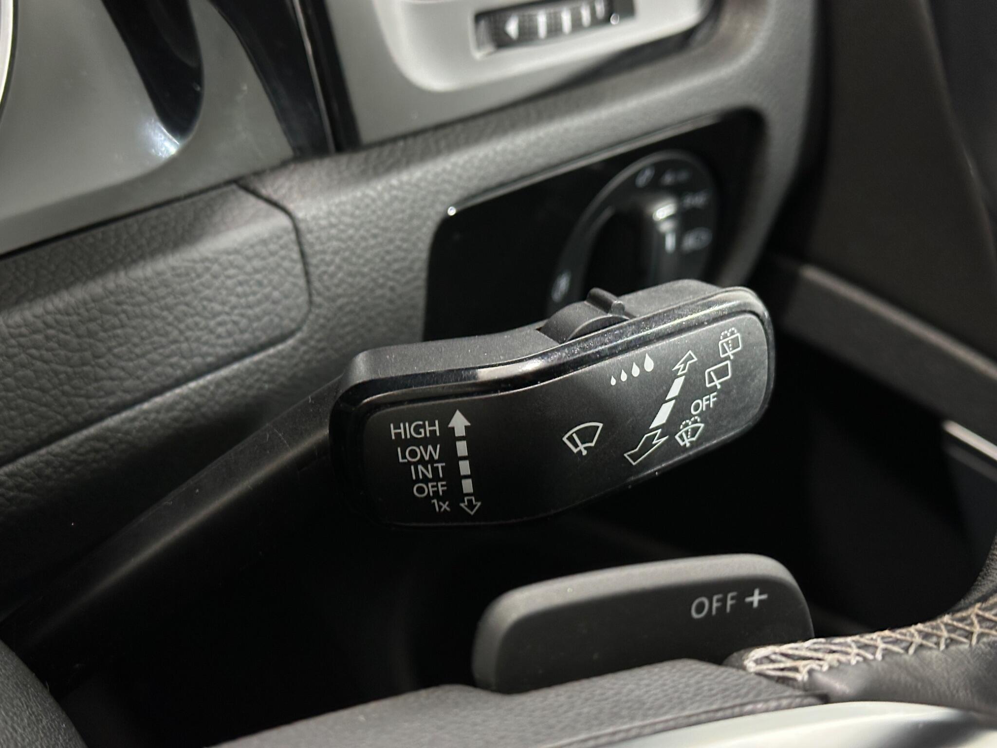 Volkswagen Golf view 17