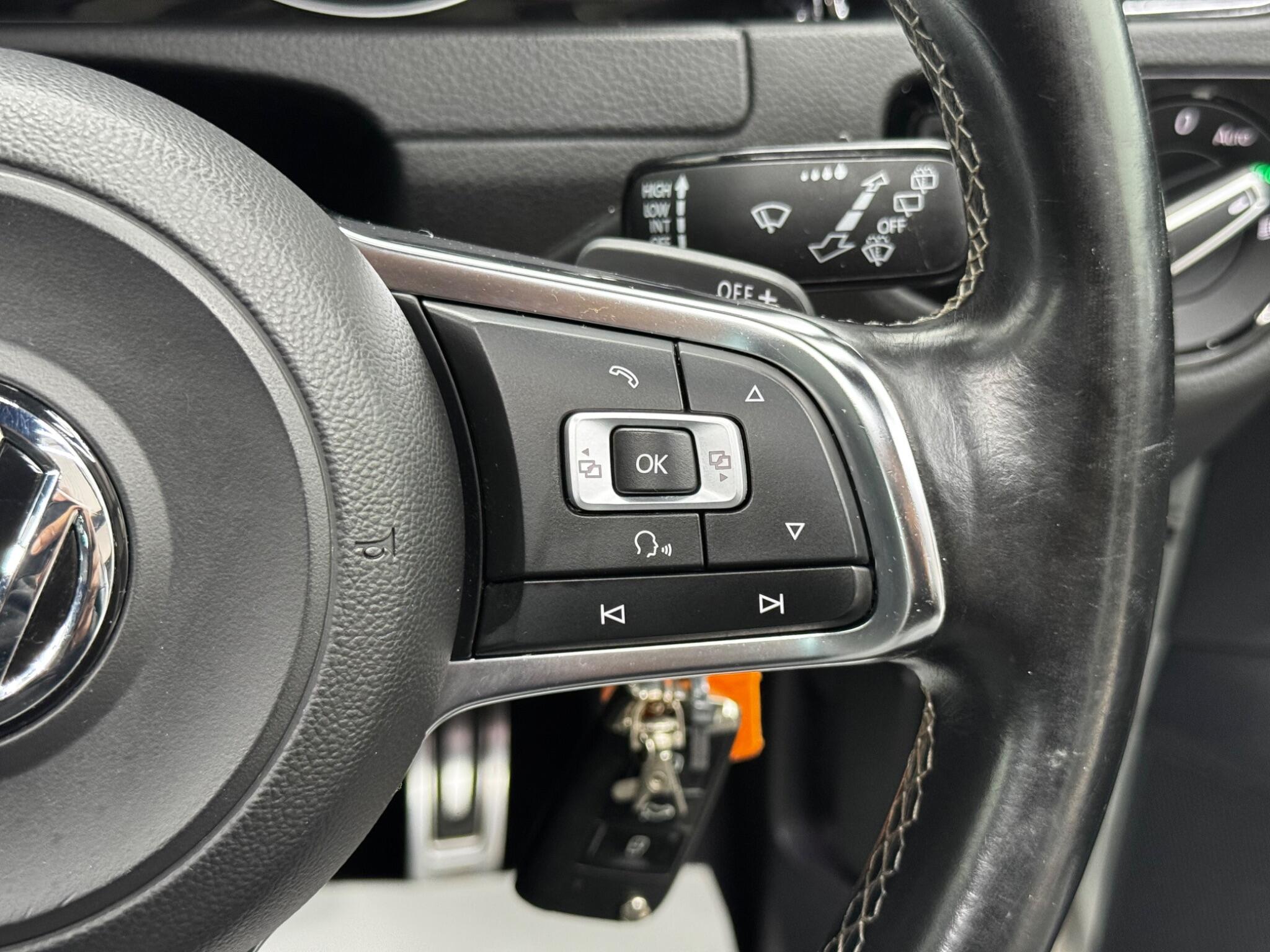 Volkswagen Golf view 38