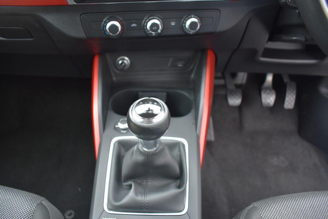 Audi Q2 view 22