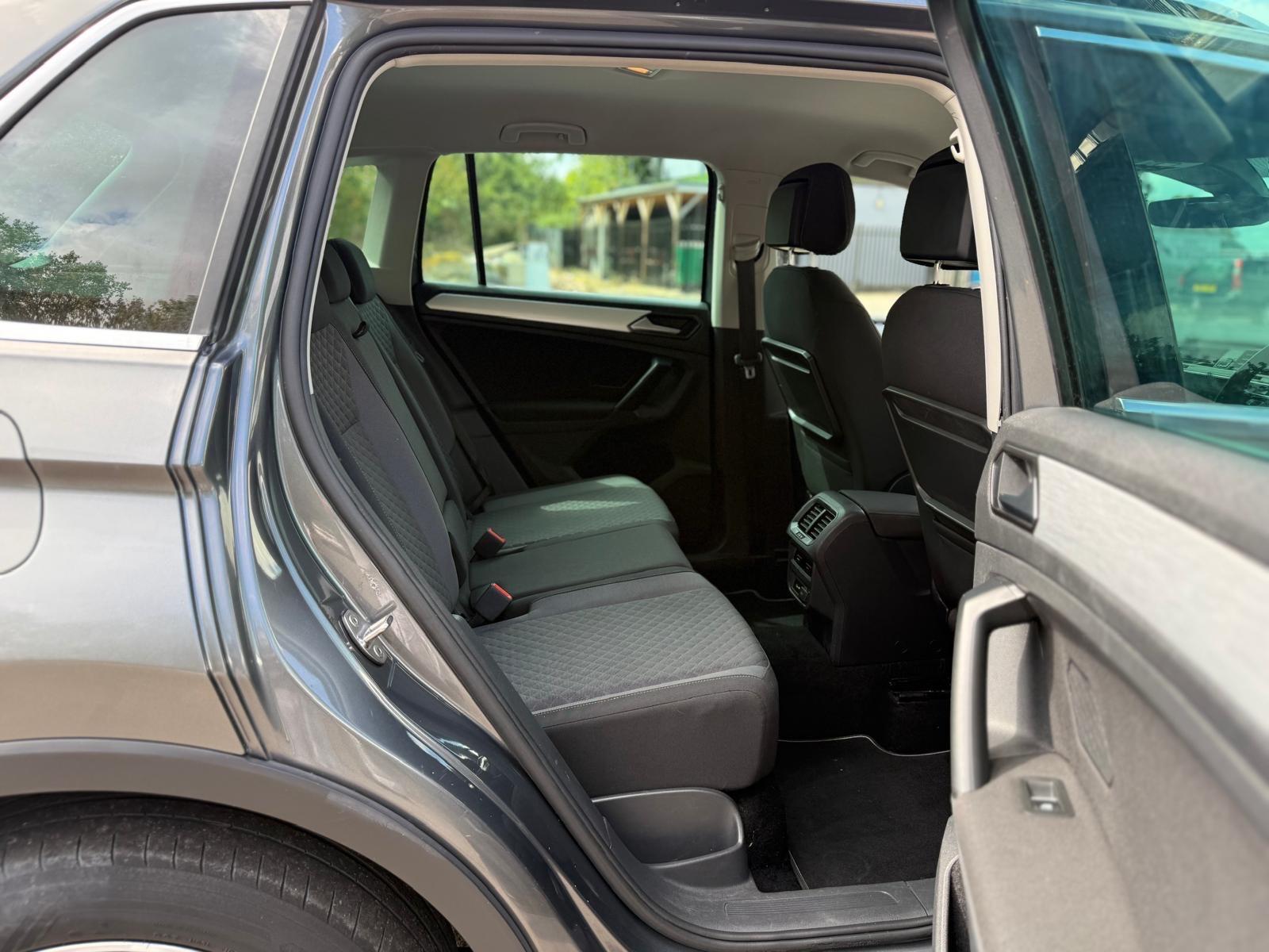 Volkswagen Tiguan view 38