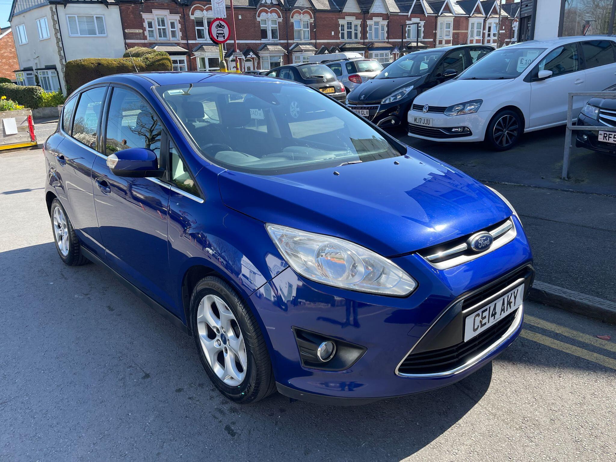 Ford C-Max view 3