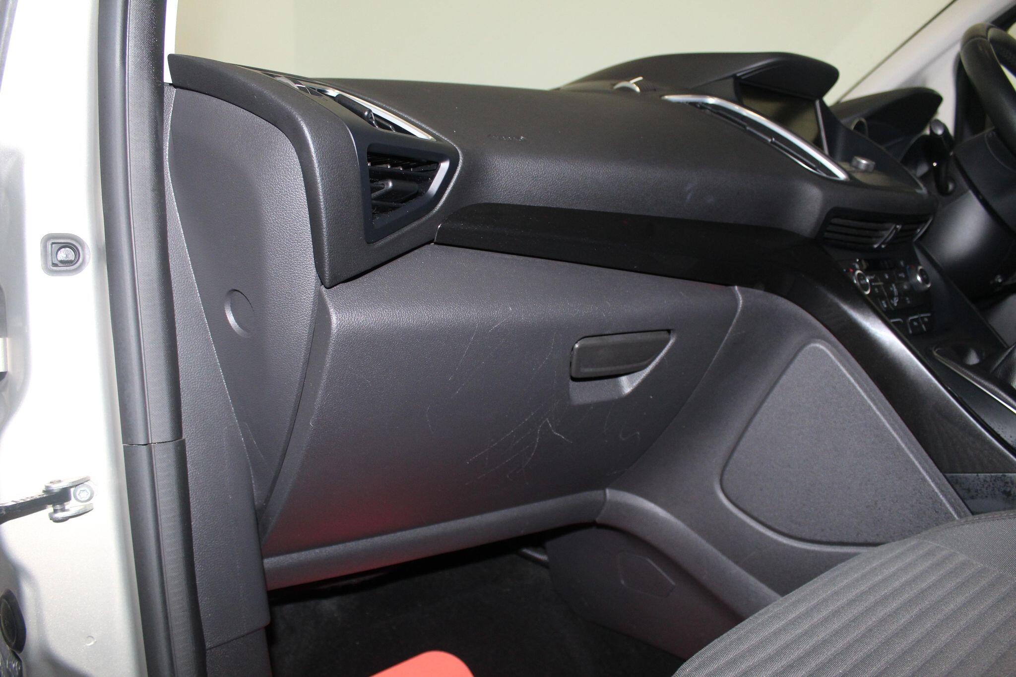 Ford C-Max view 30