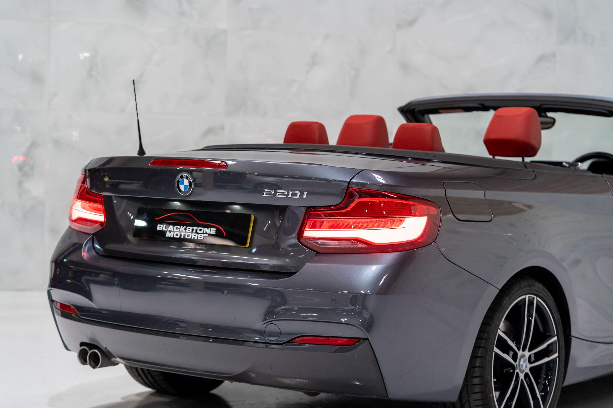 BMW 2 Series view 32