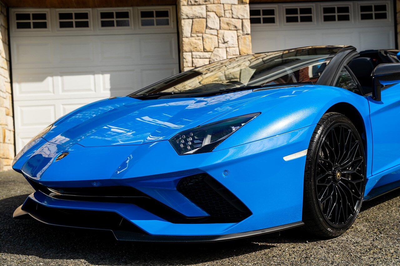 Lamborghini Aventador view 49