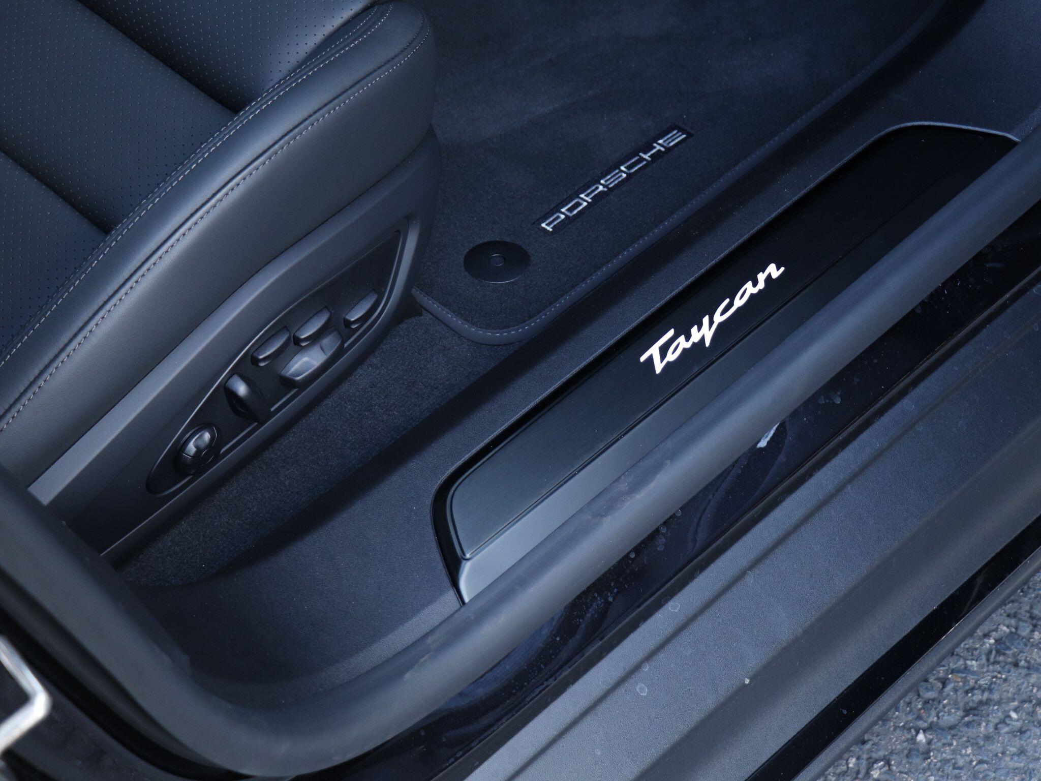 Porsche Taycan view 24