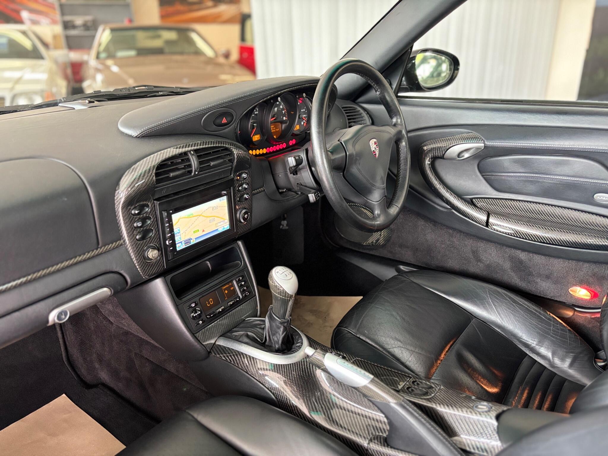 Porsche 911 view 9
