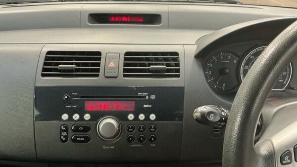 Suzuki Swift view 13