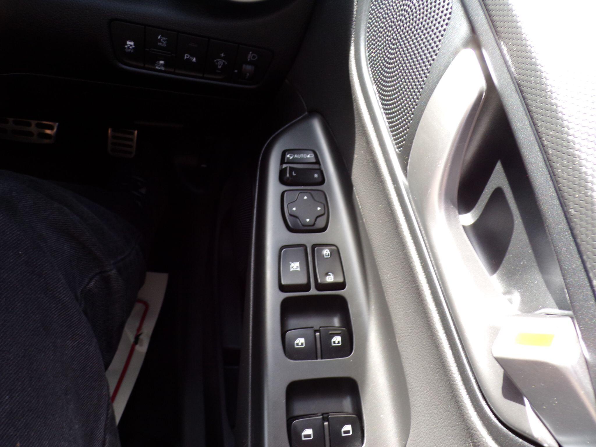 Hyundai Kona view 33