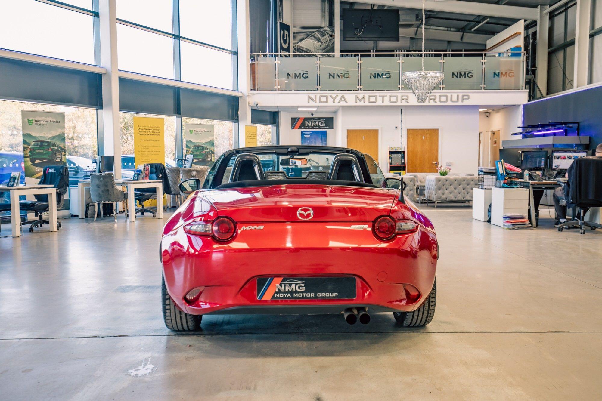Mazda MX-5 view 25